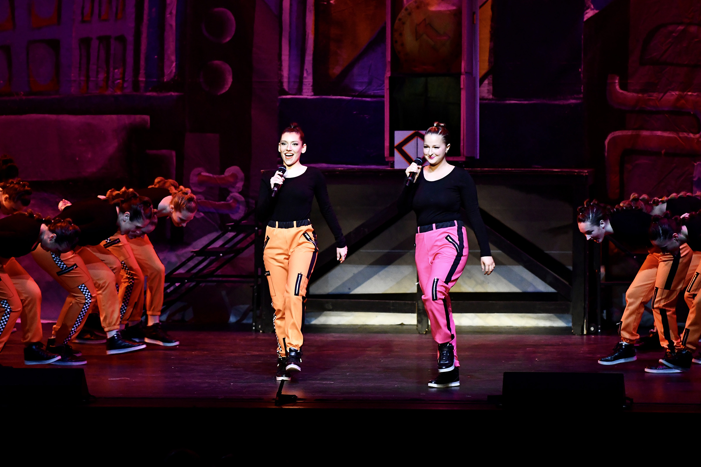 Sing 2023 Theta Shot
