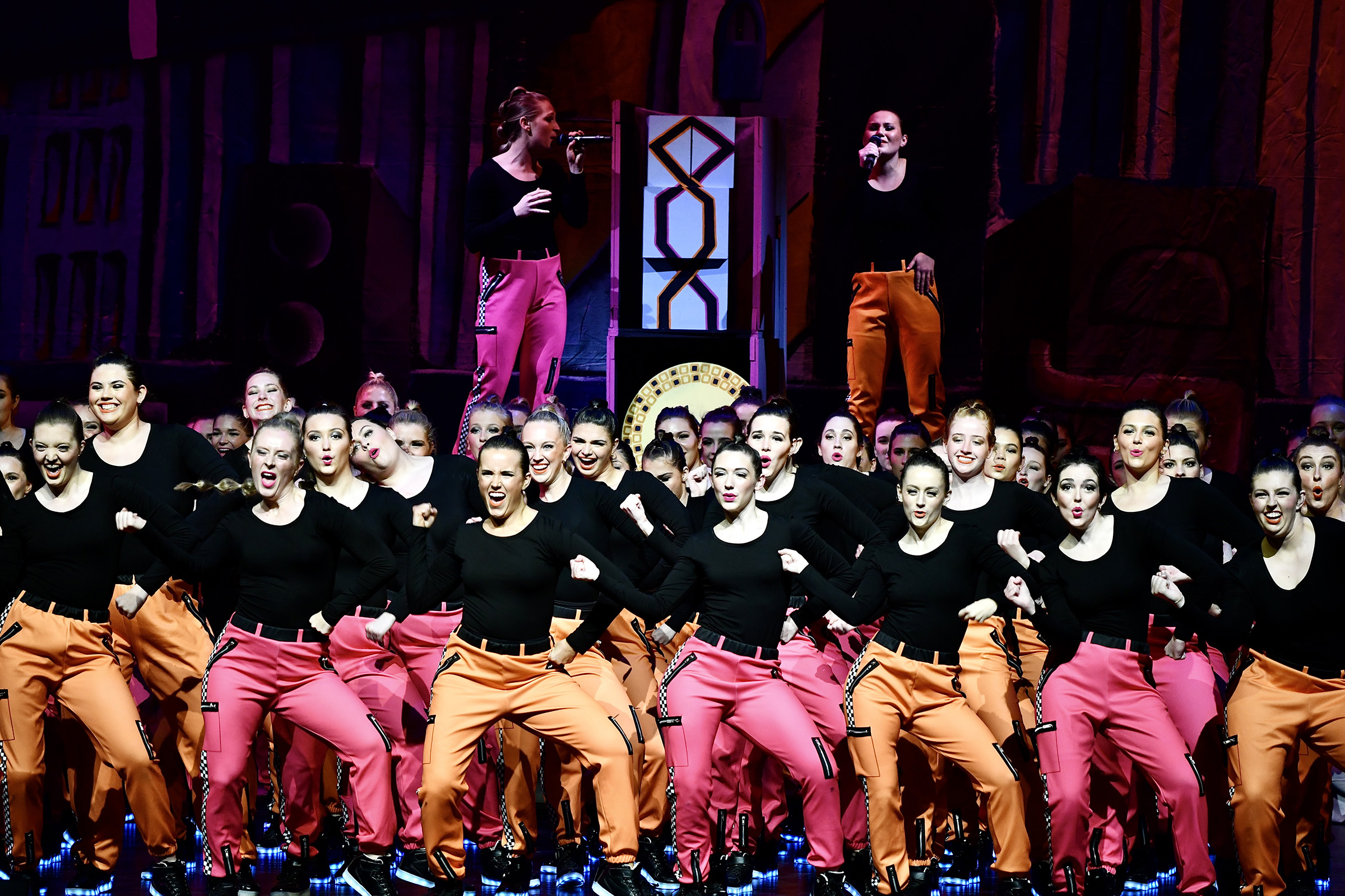 Sing 2023 Theta Shot