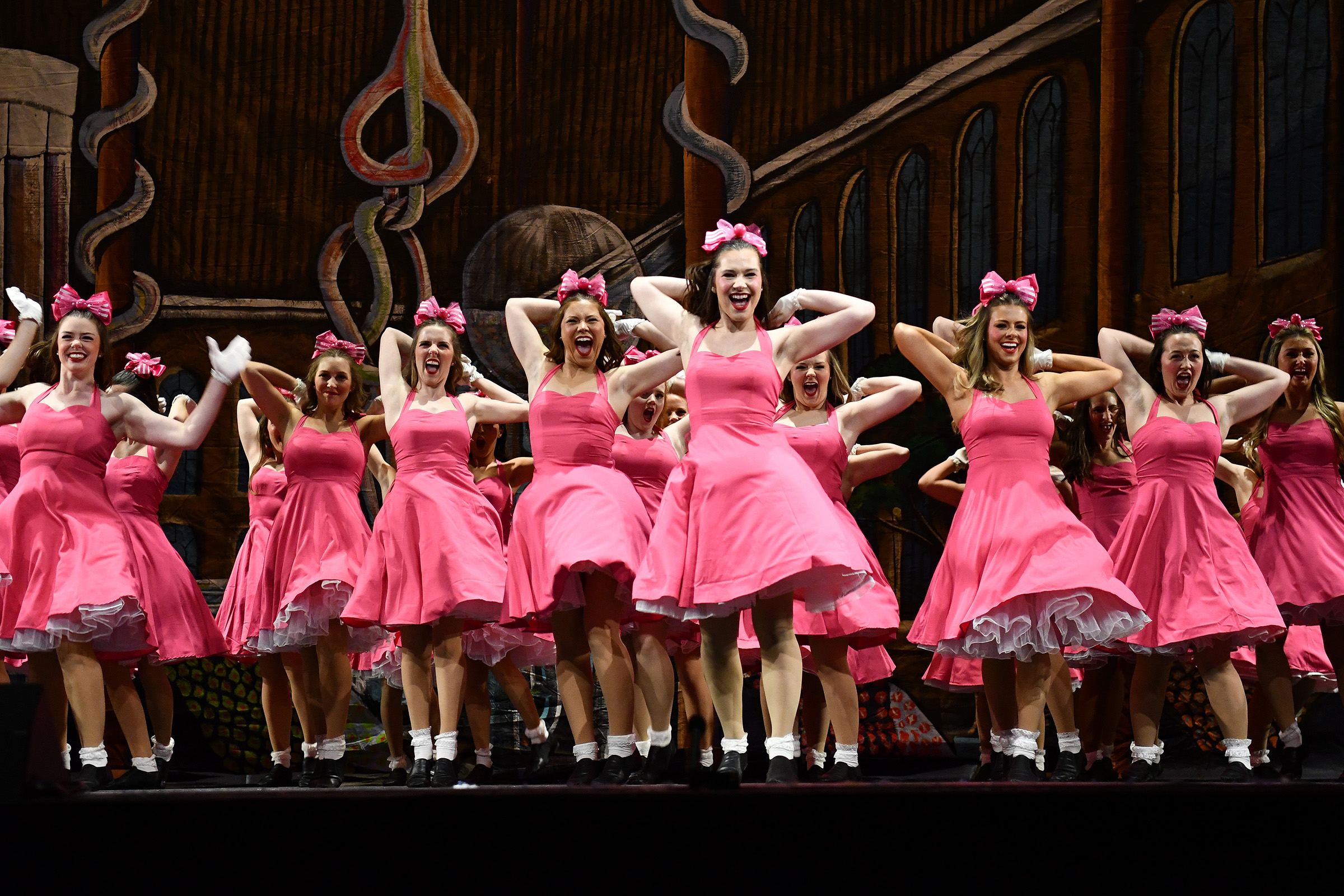 Sing 2025 Theta Pic