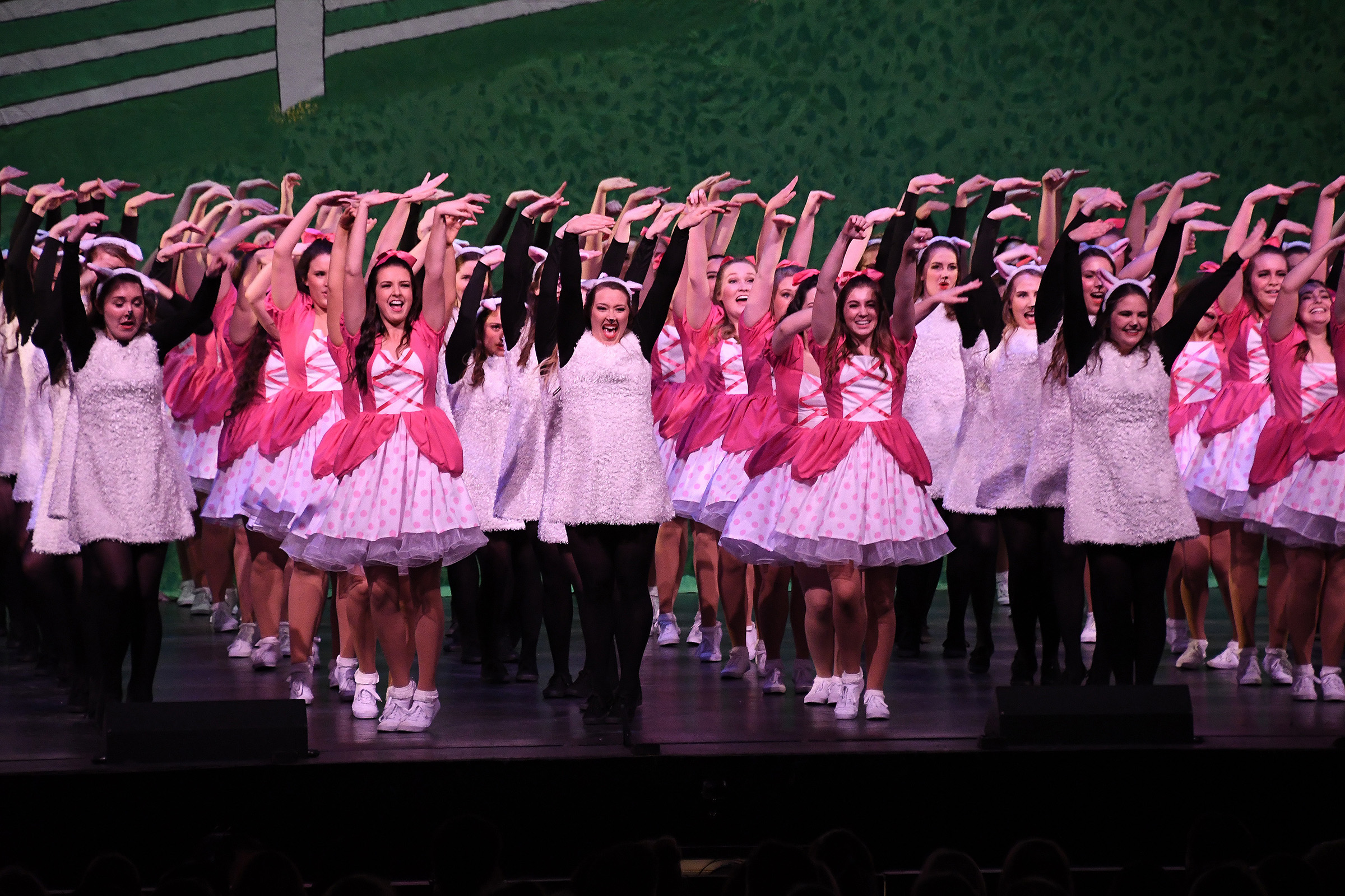 Sing 2019 Theta Pic
